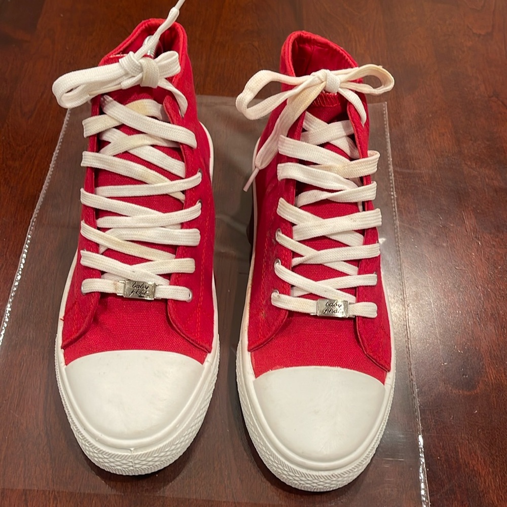 BABY PHAT RED/ WHITE SHOE. SIZE 9